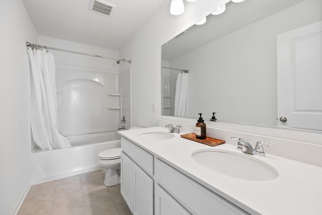 1320 Spencer Lane, South Elgin, IL 60177