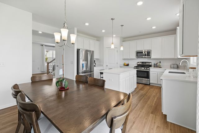 1320 Spencer Lane, South Elgin, IL 60177