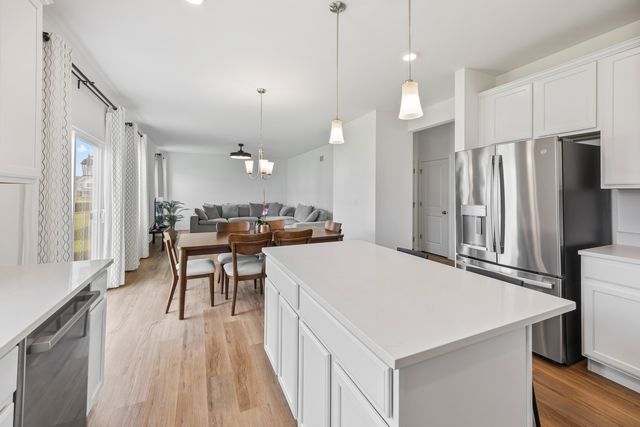 1320 Spencer Lane, South Elgin, IL 60177