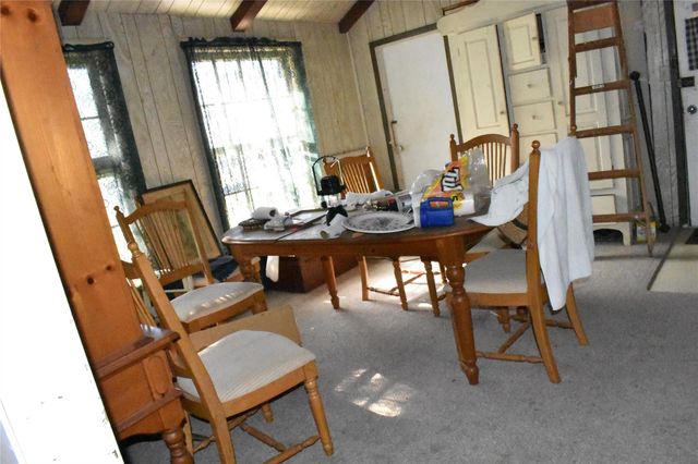 315 N Avenue D, Waelder, TX 78959