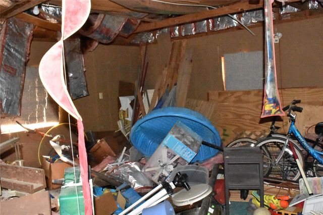 315 N Avenue D, Waelder, TX 78959