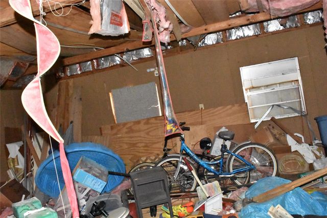 315 N Avenue D, Waelder, TX 78959