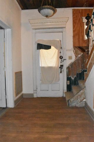 315 N Avenue D, Waelder, TX 78959