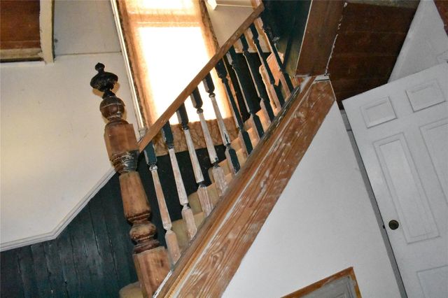 315 N Avenue D, Waelder, TX 78959