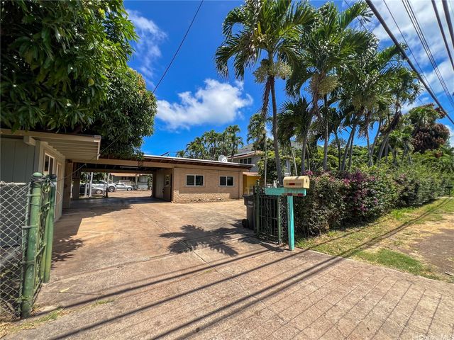 84-290 Makaha Valley Road, Waianae, HI 96792