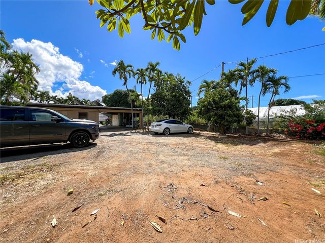 84-290 Makaha Valley Road, Waianae, HI 96792