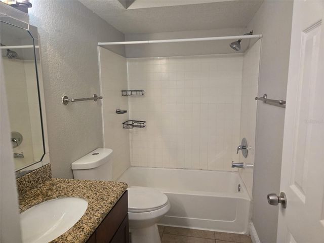 5140 CONROY ROAD 817, Orlando, FL 32811