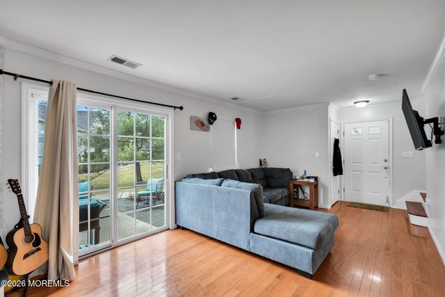 57 Phoenix Court, Tinton Falls, NJ 07712