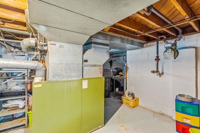 910 Pauline Avenue, Columbus, OH 43224