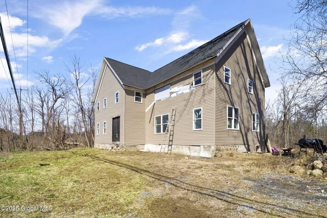 5 White Road, Milton, NY 12020
