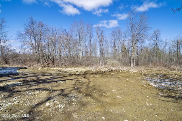 5 White Road, Milton, NY 12020