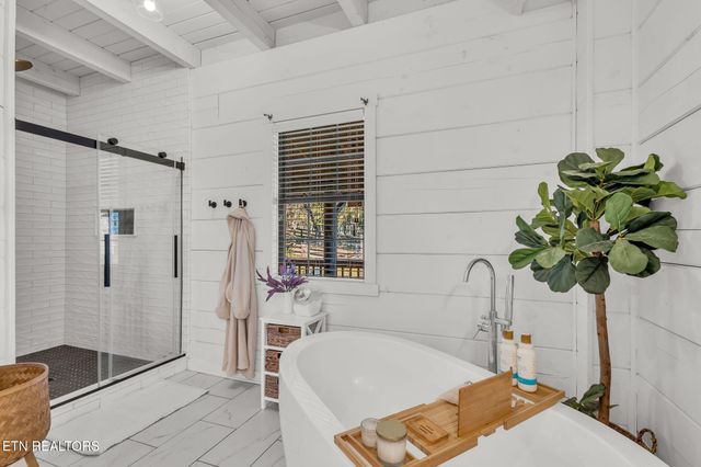 4740 Driftwood Lane, Louisville, TN 37777