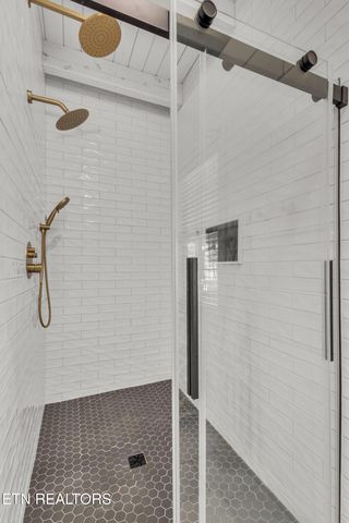 4740 Driftwood Lane, Louisville, TN 37777