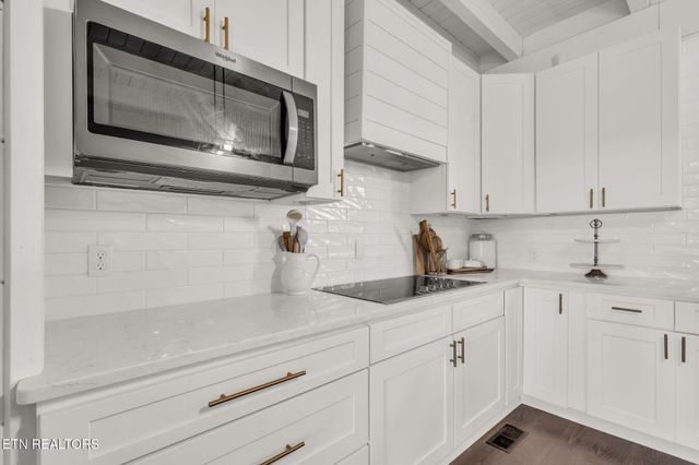 4740 Driftwood Lane, Louisville, TN 37777