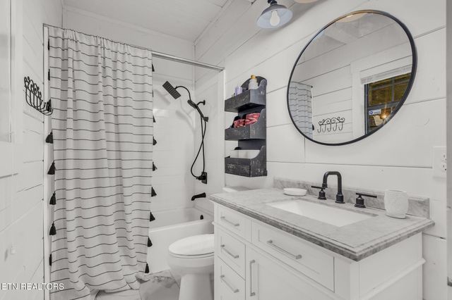 4740 Driftwood Lane, Louisville, TN 37777