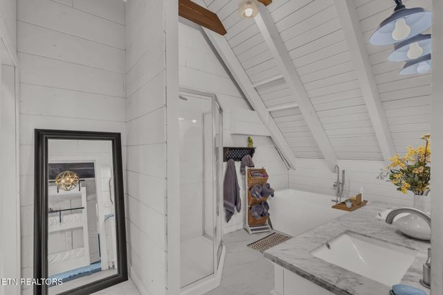 4740 Driftwood Lane, Louisville, TN 37777