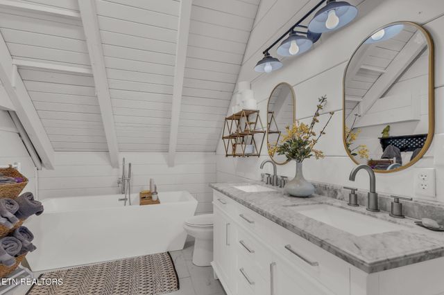 4740 Driftwood Lane, Louisville, TN 37777