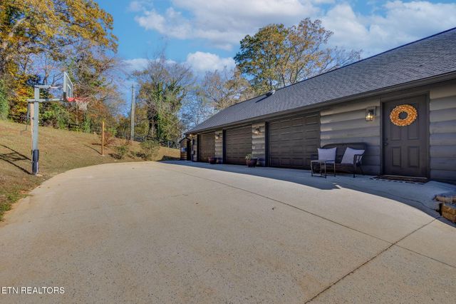 4740 Driftwood Lane, Louisville, TN 37777