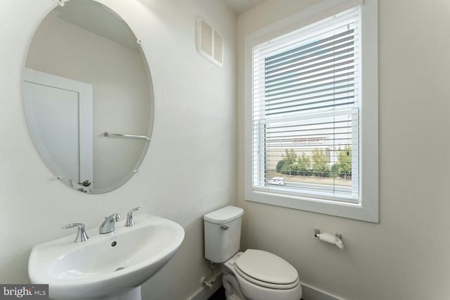 44750 TIVERTON SQ, Ashburn, VA 20147