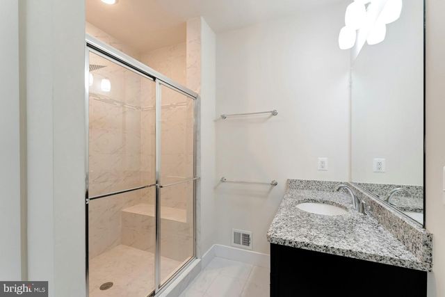 44750 TIVERTON SQ, Ashburn, VA 20147