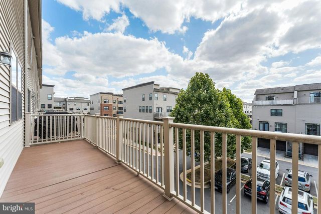 44750 TIVERTON SQ, Ashburn, VA 20147