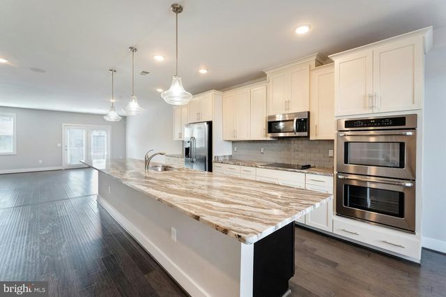 44750 TIVERTON SQ, Ashburn, VA 20147