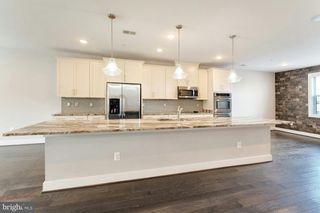 44750 TIVERTON SQ, Ashburn, VA 20147