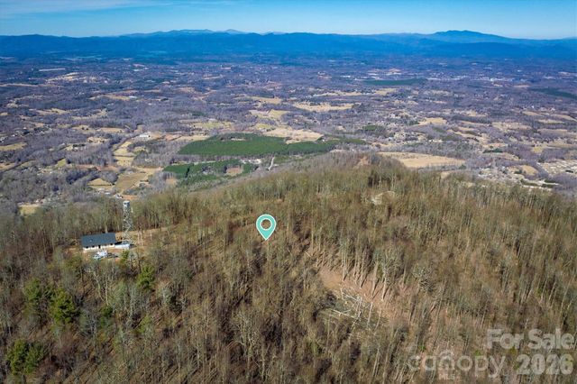 7596 Walkertop Mtn Overlook Drive, Morganton, NC 28655