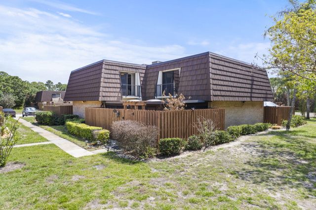 5674 SE Riverboat Drive 131, Stuart, FL 34997