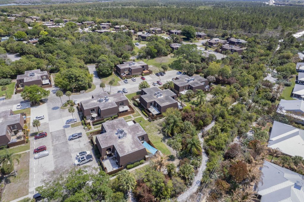 5674 SE Riverboat Drive 131, Stuart, FL 34997