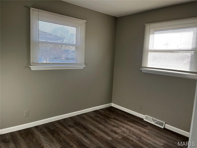 85 Ruth Drive, Florissant, MO 63031