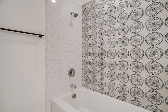 171 Tryall Court, Runaway Bay, TX 76426