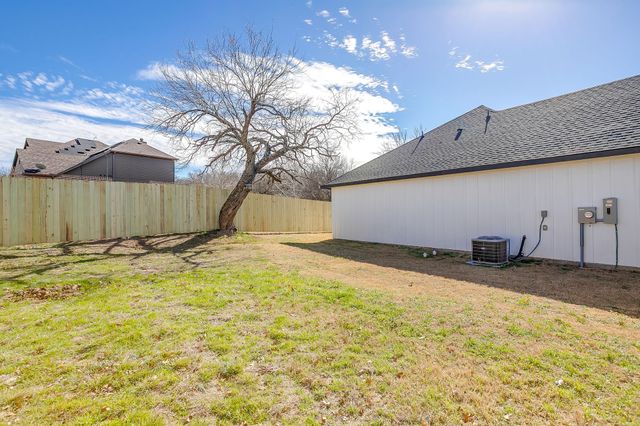 171 Tryall Court, Runaway Bay, TX 76426