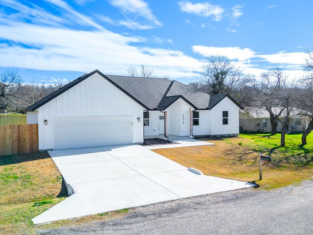 171 Tryall Court, Runaway Bay, TX 76426