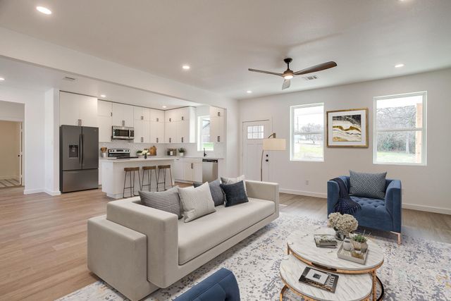 171 Tryall Court, Runaway Bay, TX 76426