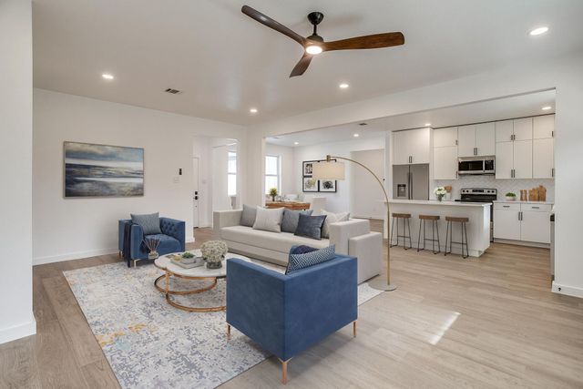 171 Tryall Court, Runaway Bay, TX 76426