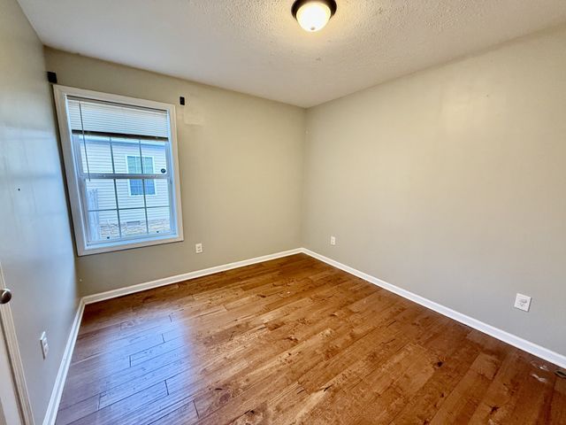 805 E Grizzard St, Tullahoma, TN 37388