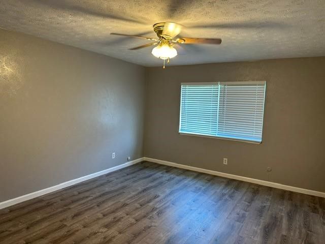 5033 BLUE GLEN Drive, The Colony, TX 75056