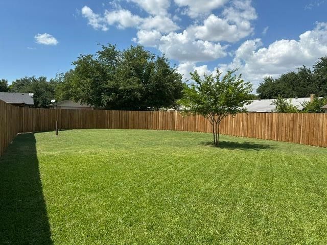 5033 BLUE GLEN Drive, The Colony, TX 75056