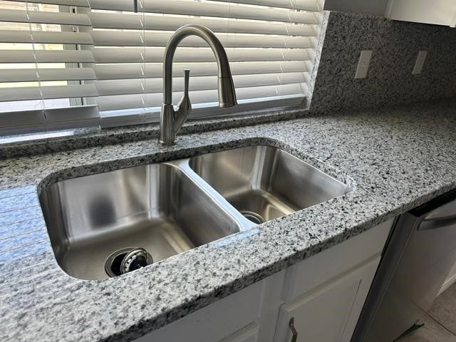 5033 BLUE GLEN Drive, The Colony, TX 75056