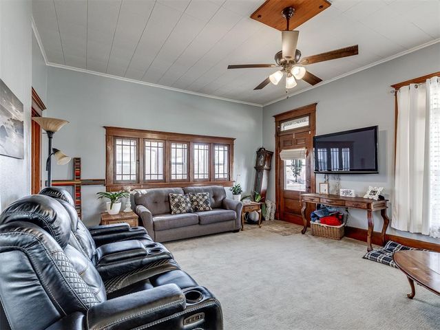 403 S Hoff Avenue, El Reno, OK 73036