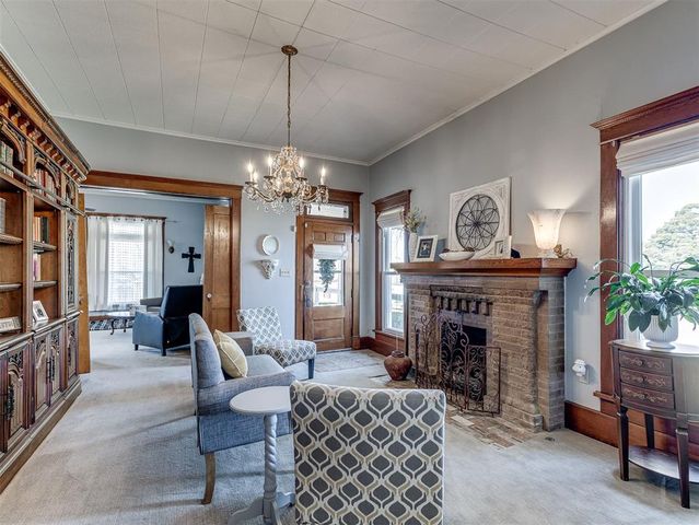 403 S Hoff Avenue, El Reno, OK 73036