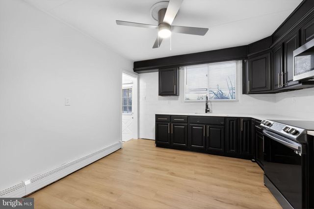 904 ARTHUR AVE, Bristol, PA 19007