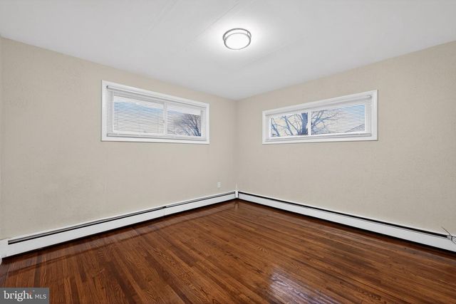 904 ARTHUR AVE, Bristol, PA 19007