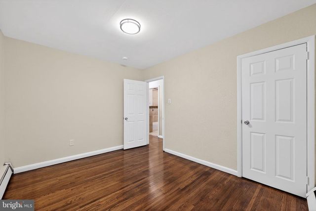 904 ARTHUR AVE, Bristol, PA 19007