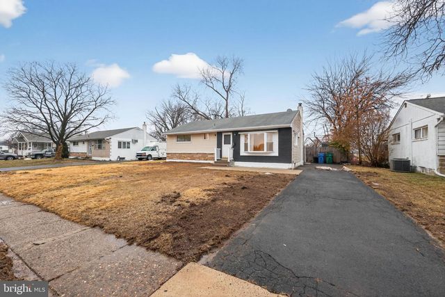 904 ARTHUR AVE, Bristol, PA 19007