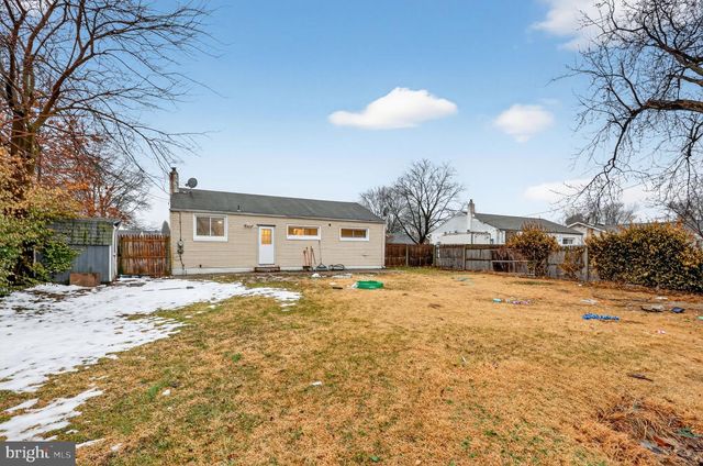 904 ARTHUR AVE, Bristol, PA 19007