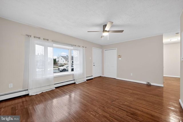 904 ARTHUR AVE, Bristol, PA 19007