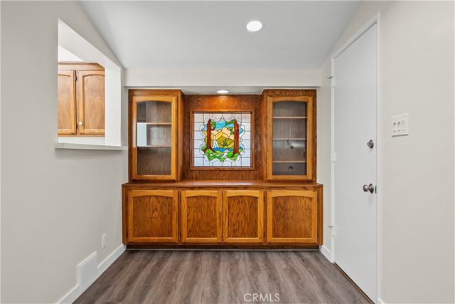 18644 Liggett Street, Northridge, CA 91324