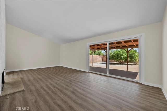 18644 Liggett Street, Northridge, CA 91324